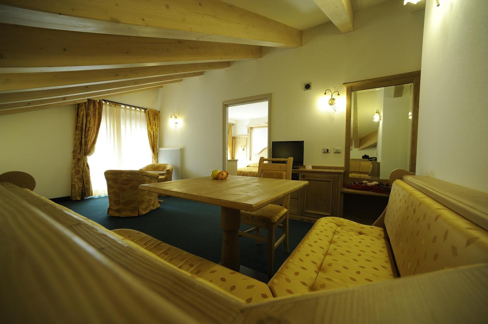 Family Hotel Andes - Only For Family Vigo di Fassa Luaran gambar