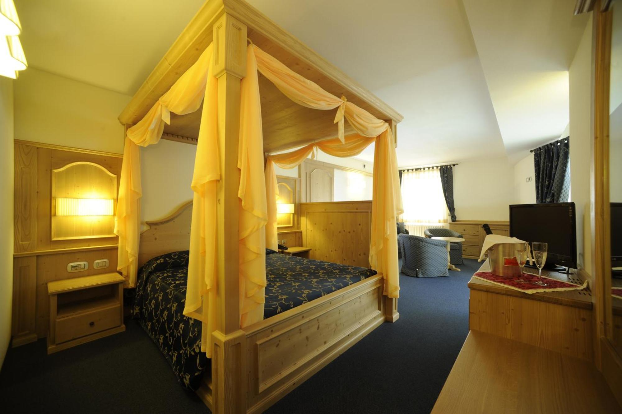 Family Hotel Andes - Only For Family Vigo di Fassa Luaran gambar