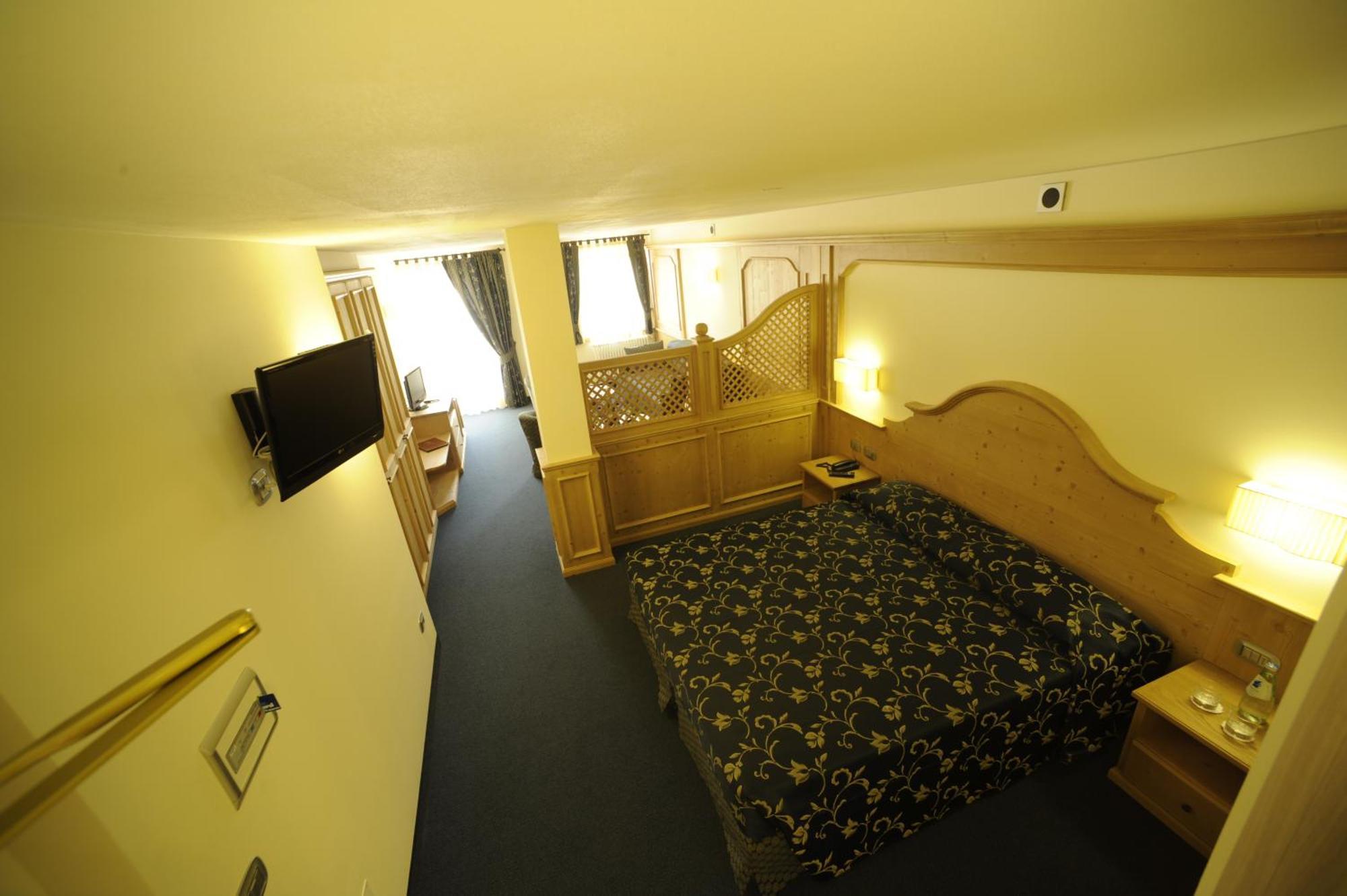 Family Hotel Andes - Only For Family Vigo di Fassa Luaran gambar
